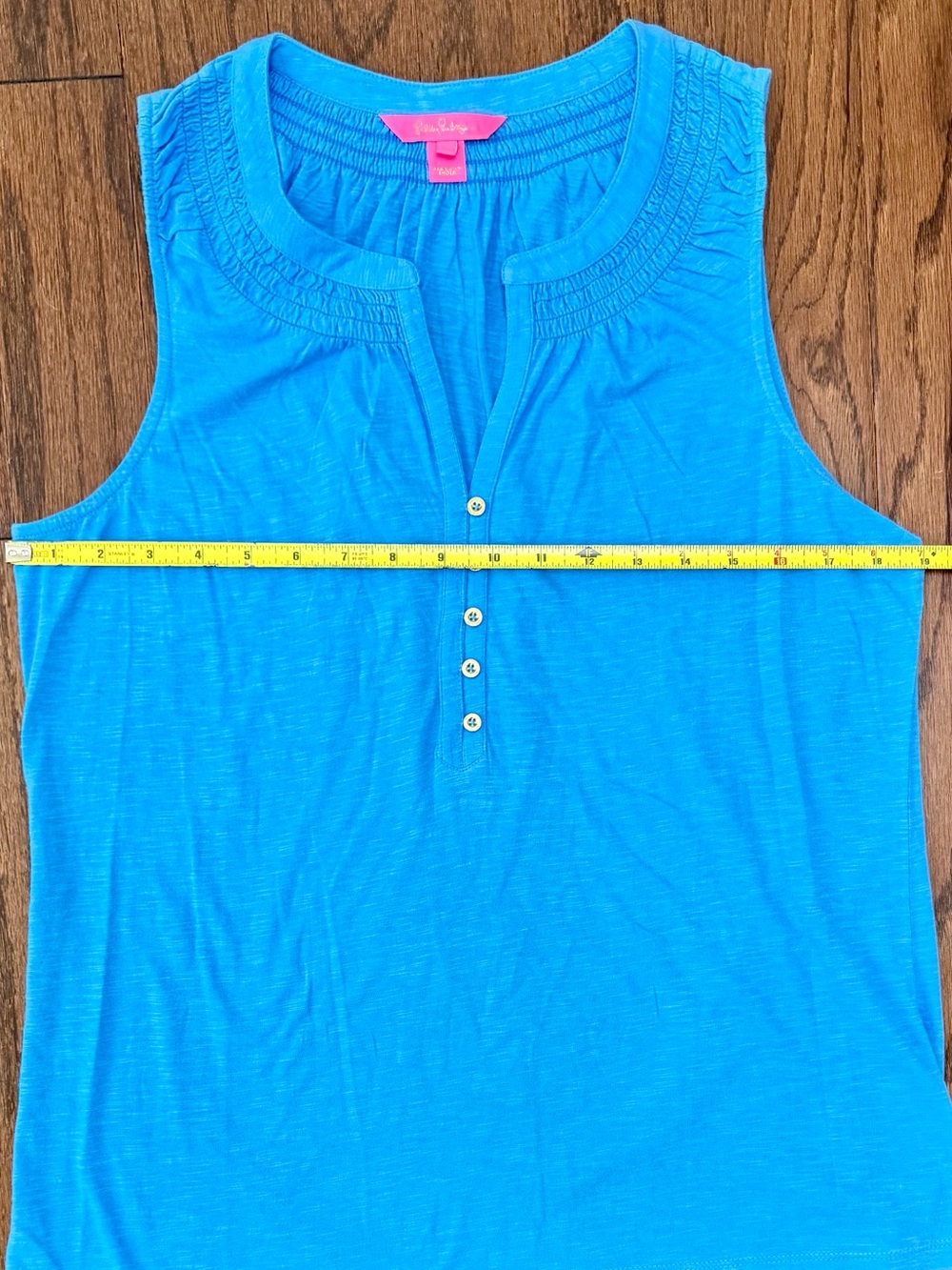 Lilly Pulitzer Bright Blue Sleeveless Essie Tank Top Smocked Henley Size Large - Picture 8 of 9